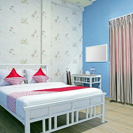 Oyo 1386 Hotel Grand Gabelo 武吉丁宜 外观 照片