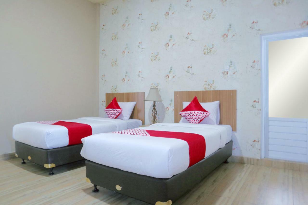 Oyo 1386 Hotel Grand Gabelo 武吉丁宜 外观 照片