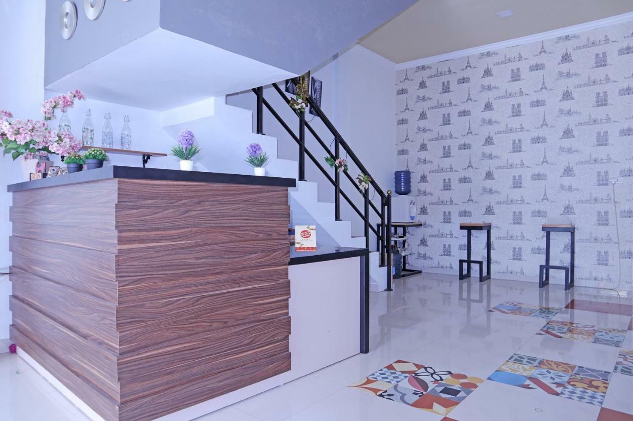 Oyo 1386 Hotel Grand Gabelo 武吉丁宜 外观 照片